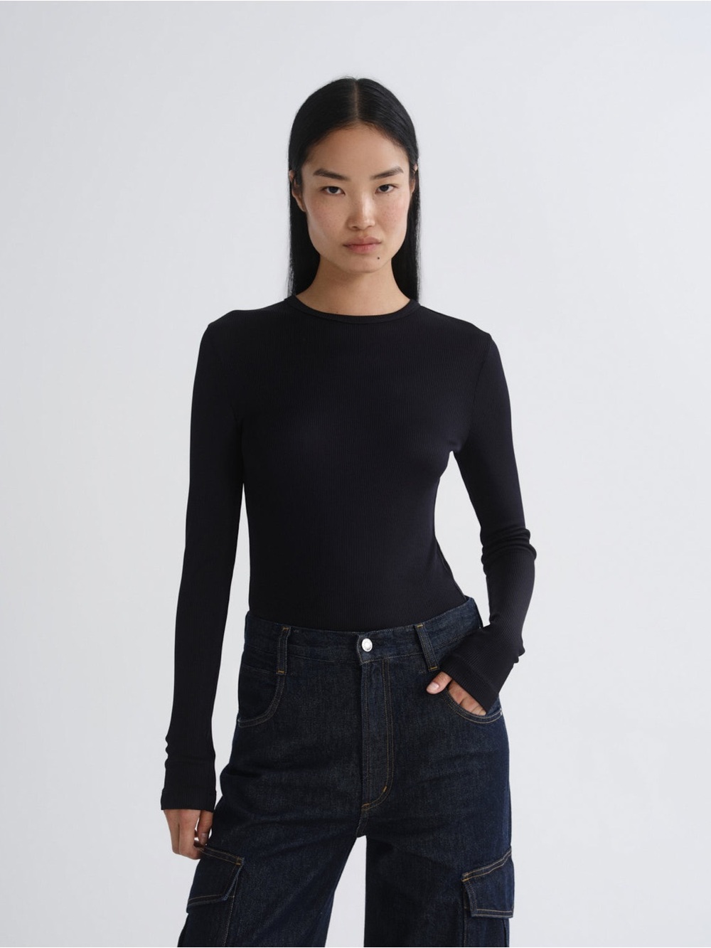 New Agolde Delphi Slim Tee in Black Size S